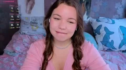 Snapshot of emilyart_ chatting on 07.14.26 artist Emily online show from 07.14.26