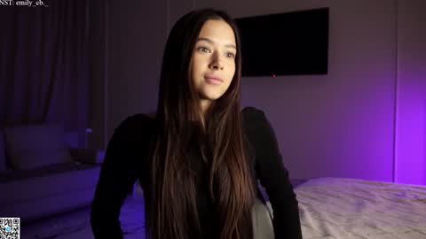 Snapshot of emilybatee chatting on 12.03.24 emilybatee online show from 12.03.24