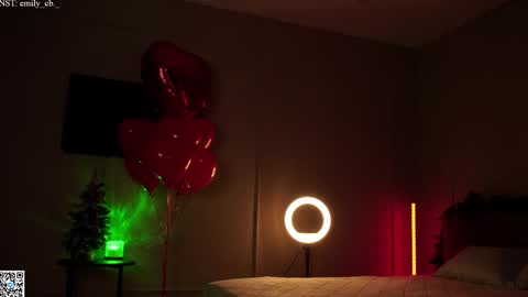 Snapshot of emilybatee chatting on 02.15.25 emilybatee online show from 02.15.25