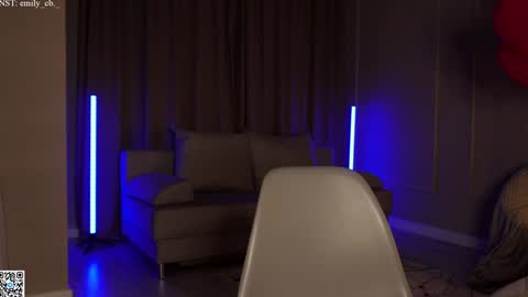 Snapshot of emilybatee chatting on 03.04.25 emilybatee online show from 03.04.25