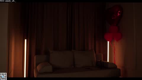 Snapshot of emilybatee chatting on 03.11.25 emilybatee online show from 03.11.25