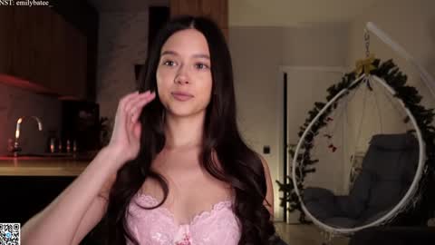 Snapshot of emilybatee chatting on 03.04.26 emilybatee online show from 03.04.26