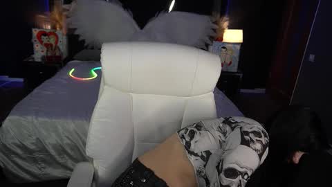 Emy online show from 02.26.26