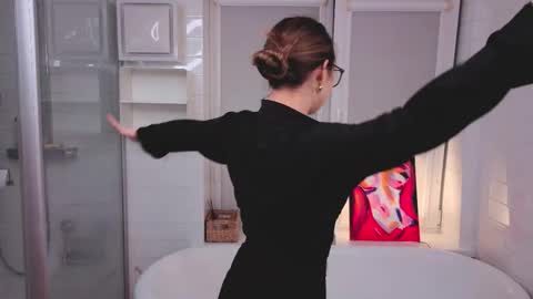 Emily online show from 12.05.25