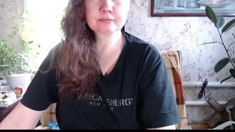 Snapshot of emilydoth chatting on 04.19.26 EmilyDoth online show from 04.19.26