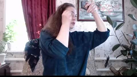 Snapshot of emilydoth chatting on 04.21.26 EmilyDoth online show from 04.21.26