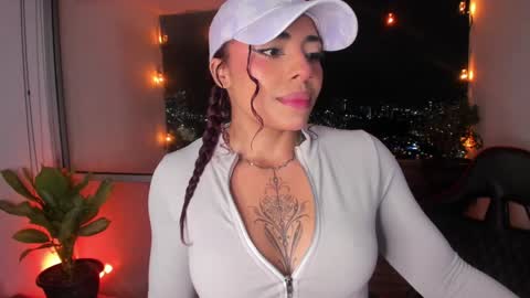 Snapshot of emilyfitness8 chatting on 12.23.24 emily online show from 12.23.24