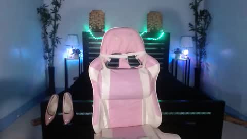 Snapshot of emilyfucker69 chatting on 09.17.25 emilyfucker69 online show from 09.17.25