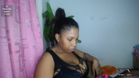 Snapshot of emilyhines__ chatting on 09.08.25 Emilyhines online show from 09.08.25