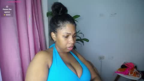 Snapshot of emilyhines__ chatting on 09.17.25 Emilyhines online show from 09.17.25