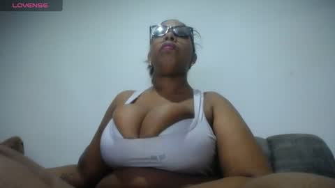 Emilyhines online show from 07.10.26