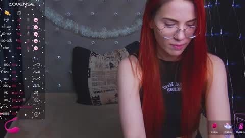 Snapshot of emilykents chatting on 12.26.24 EmilyKents online show from 12.26.24