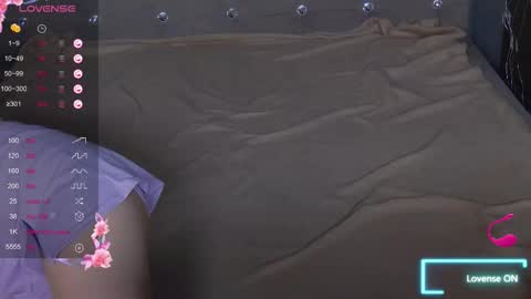 Snapshot of emilykents chatting on 09.13.25 EmilyKents online show from 09.13.25