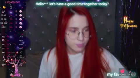 Snapshot of emilykents chatting on 10.22.25 EmilyKents online show from 10.22.25