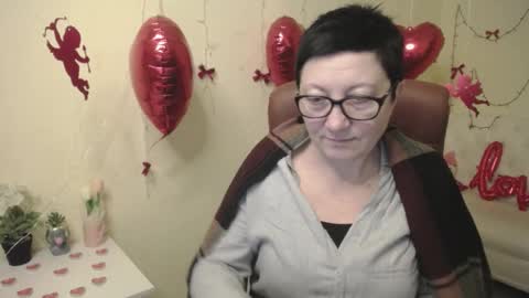 Snapshot of emilyl0vee chatting on 02.02.26 Emily online show from 02.02.26