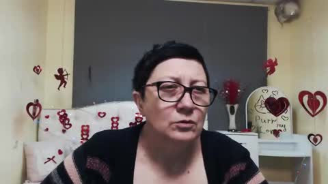 Snapshot of emilyl0vee chatting on 02.08.26 Emily online show from 02.08.26