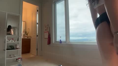 Snapshot of emilyparkerrr chatting on 02.27.26 emilyparkerrr online show from 02.27.26