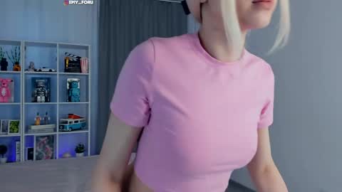 Snapshot of emilyrighter chatting on 05.28.26 Hey i am Emily am - pm online show from 05.28.26