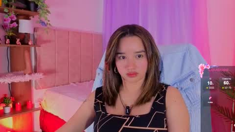 Snapshot of emilyrousex chatting on 11.25.25 emilyrousex online show from 11.25.25