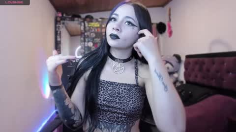  Emily Support me to have 100 likes plx online show from 12.30.24