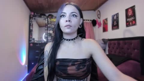  Emily Support me to have 100 likes plx online show from 01.28.25