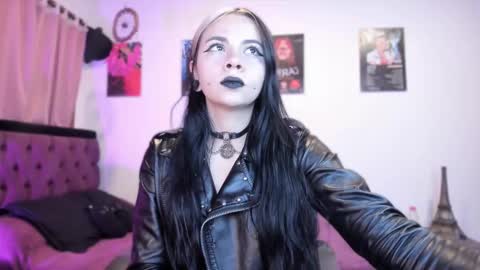  Emily Support me to have 100 likes plx online show from 02.18.25