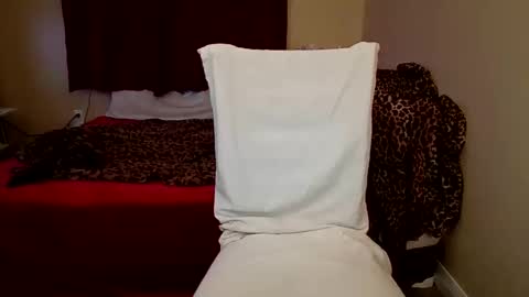 emilysparkss online show from 04.13.26