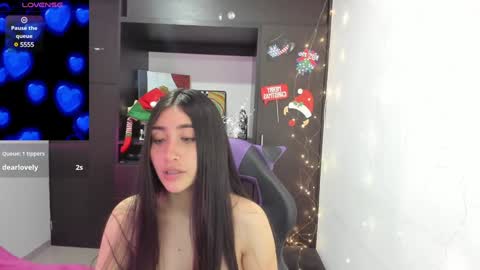 Snapshot of emilytafur chatting on 12.18.24 Emy online show from 12.18.24