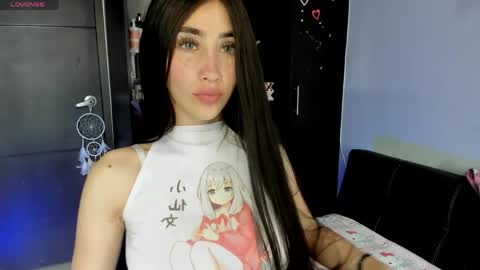 Snapshot of emilytafur chatting on 05.28.26 Emy online show from 05.28.26