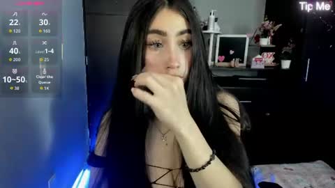 Snapshot of emilytafur chatting on 06.19.26 Emy online show from 06.19.26