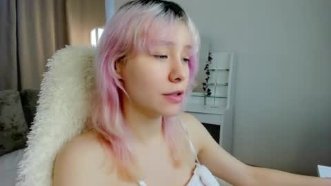 Snapshot of emilytrase chatting on 06.16.26 Betty online show from 06.16.26