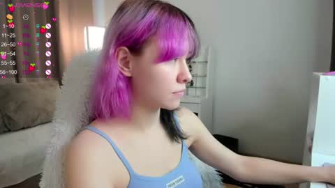 Snapshot of emilytrase chatting on 07.07.26 Betty online show from 07.07.26