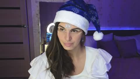 Snapshot of emilytucker chatting on 12.08.24 Emily online show from 12.08.24