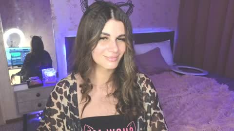 Snapshot of emilytucker chatting on 12.12.24 Emily online show from 12.12.24