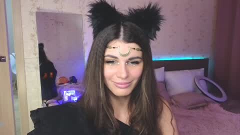 Snapshot of emilytucker chatting on 12.17.24 Emily online show from 12.17.24