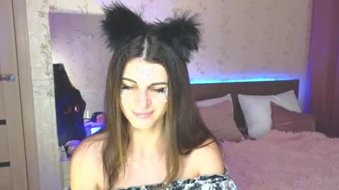 Snapshot of emilytucker chatting on 12.20.24 Emily online show from 12.20.24