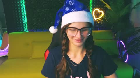 Snapshot of emilytucker chatting on 12.22.24 Emily online show from 12.22.24