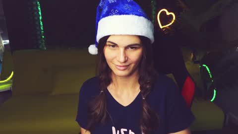 Snapshot of emilytucker chatting on 12.22.24 Emily online show from 12.22.24