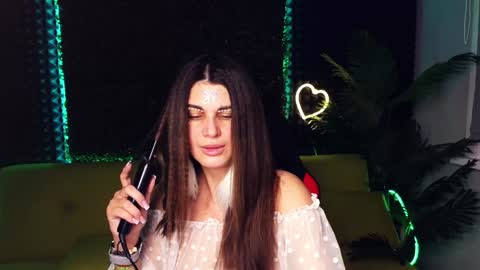 Snapshot of emilytucker chatting on 12.27.24 Emily online show from 12.27.24