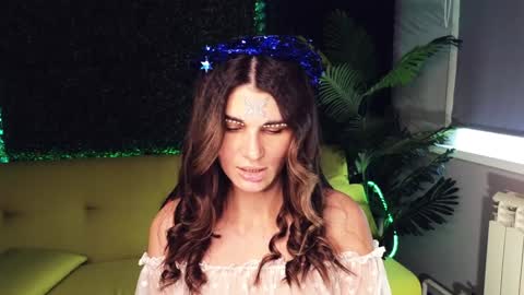 Snapshot of emilytucker chatting on 12.27.24 Emily online show from 12.27.24