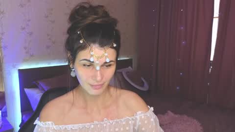 Snapshot of emilytucker chatting on 12.30.24 Emily online show from 12.30.24