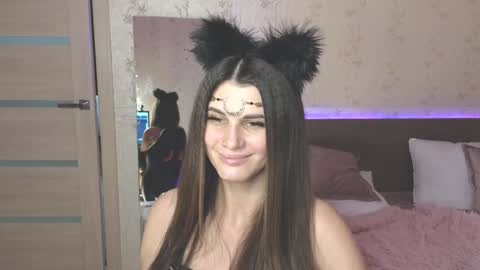 Snapshot of emilytucker chatting on 01.04.25 Emily online show from 01.04.25