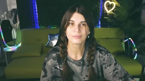 Snapshot of emilytucker chatting on 01.20.25 Emily online show from 01.20.25