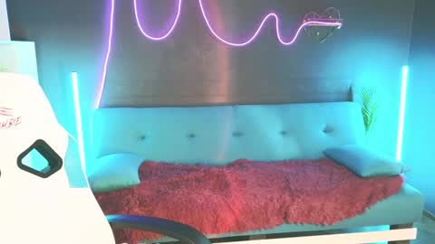 Snapshot of emilytucker chatting on 02.01.25 Emily online show from 02.01.25