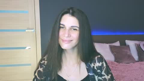 Snapshot of emilytucker chatting on 02.05.25 Emily online show from 02.05.25