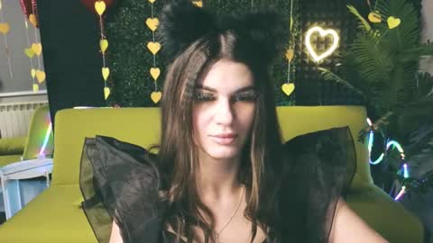 Snapshot of emilytucker chatting on 02.17.25 Emily online show from 02.17.25