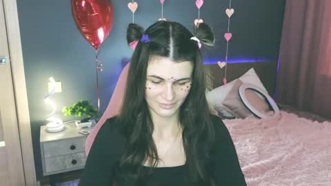 Snapshot of emilytucker chatting on 02.19.25 Emily online show from 02.19.25