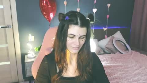 Snapshot of emilytucker chatting on 02.19.25 Emily online show from 02.19.25