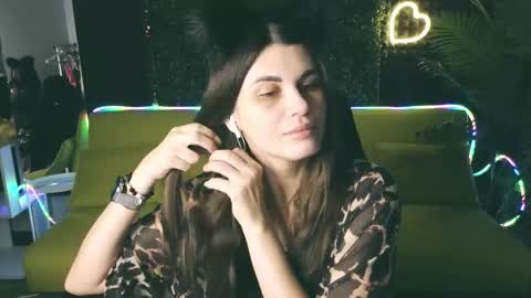 Snapshot of emilytucker chatting on 03.02.25 Emily online show from 03.02.25