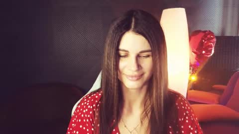 Snapshot of emilytucker chatting on 03.08.25 Emily online show from 03.08.25